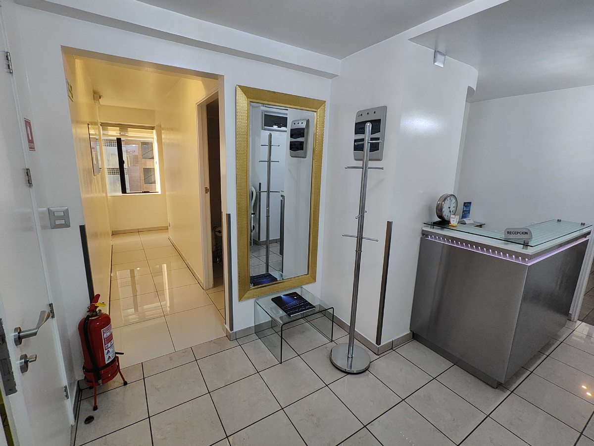 Oficina en Arriendo en Las Condes, Centro medico habilitado--3 privads/2baños/1esta (178904)