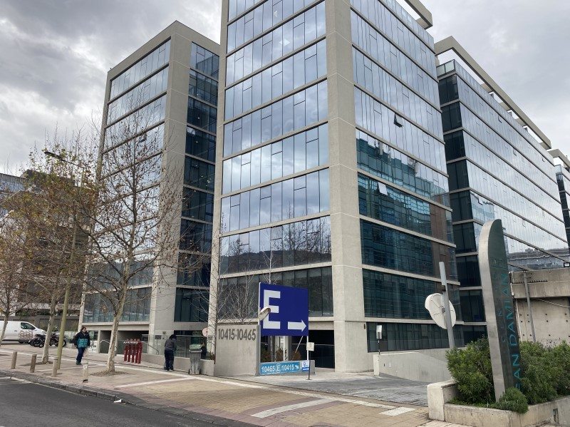 Oficina en Arriendo en Las Condes, Arrienda oficina 1 privado+recepcion+1estac estoril