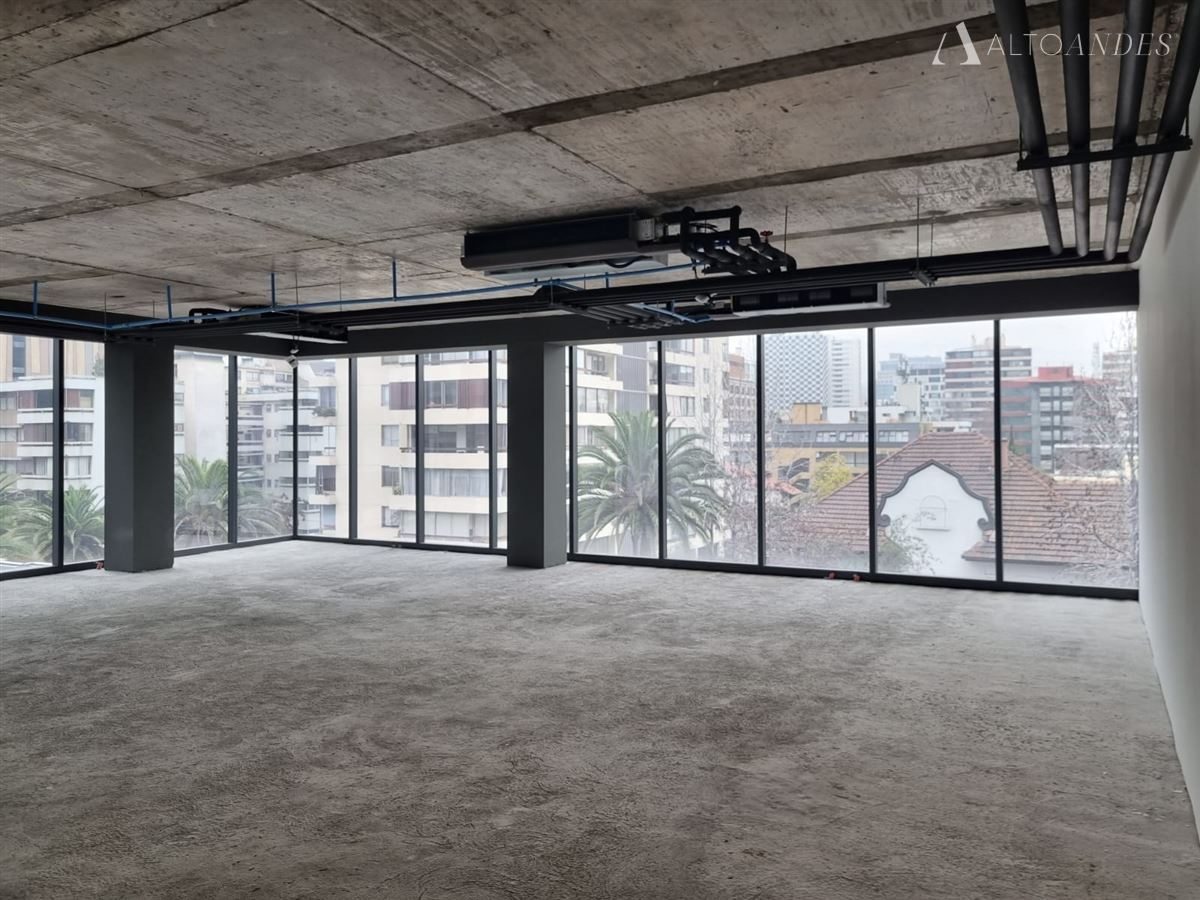 Oficina en Arriendo en Providencia, Providencia Metro Los Leones