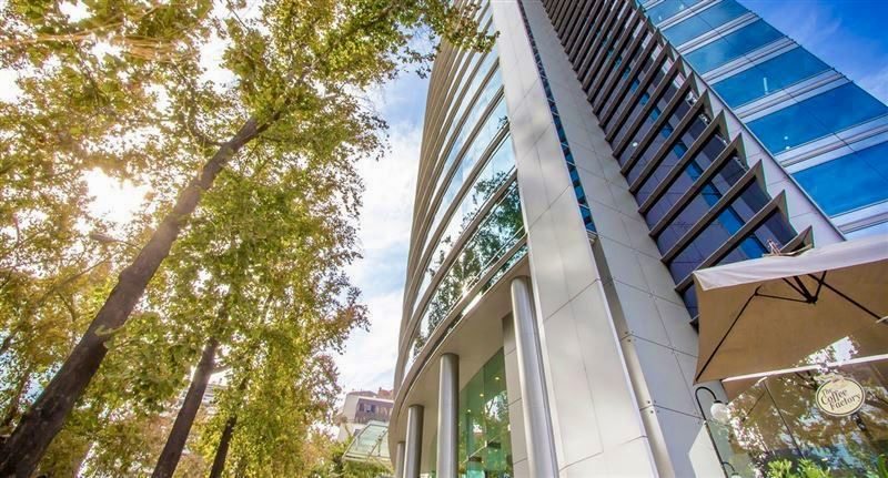 Oficina en Arriendo en Providencia, Torre Paris/ Metro Los Leones
