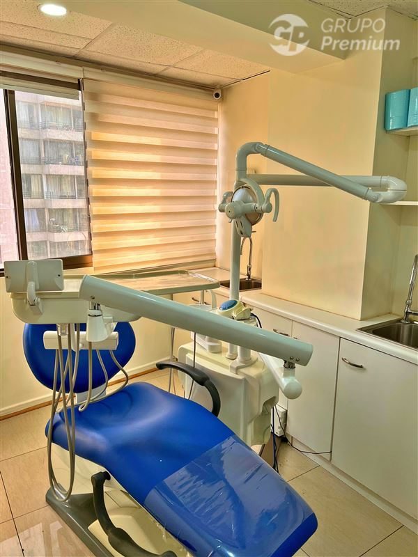 Oficina en Arriendo en Providencia, Metro Manuel Montt Oficina 2 ambientes independientes 1 Baño