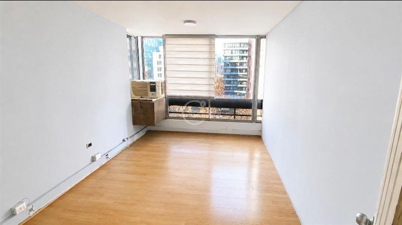 Oficina en Arriendo en Providencia, Nueva de Lyon entre Providencia y Andrés Bello