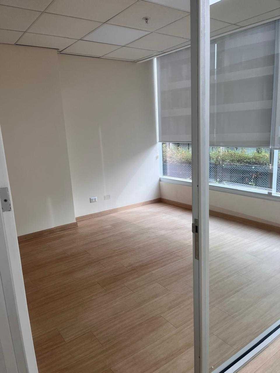 Oficina en Arriendo en Providencia, Espaciosa Oficina con Excelente Iluminación (173843)