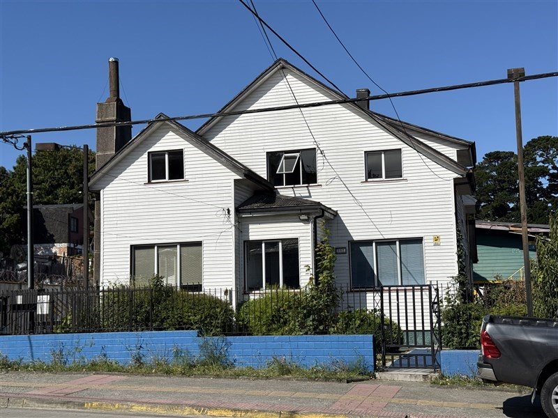 Oficina en Arriendo en Puerto Montt, Casa, oficina con Excelente Ubicación en calle Balmaceda a un costado de Lider Express Puerto Montt