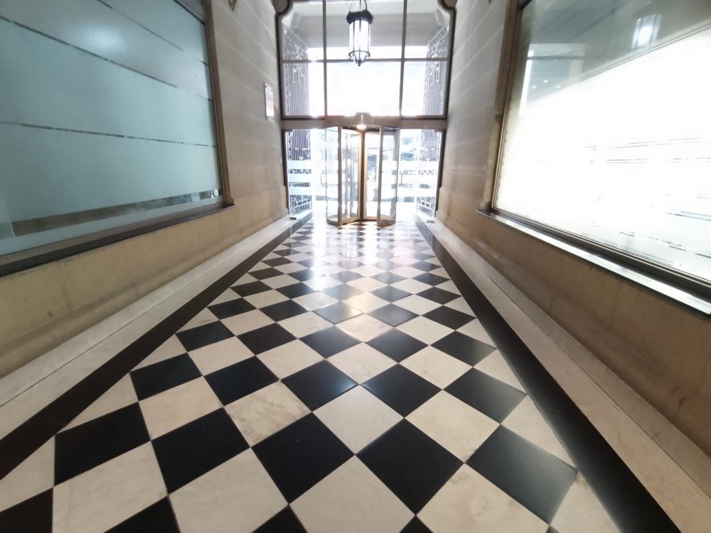 Oficina en Arriendo en Santiago, Tribunales de justicia, notarias, banco central