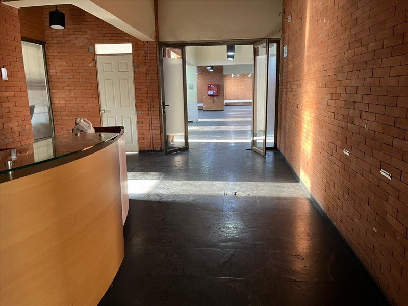 Oficina en Arriendo en Santiago, Frente al Teatro Municipal de Santiago