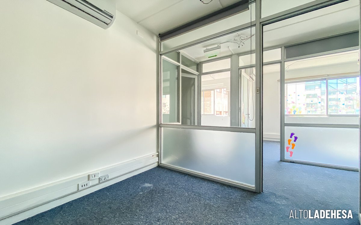 Oficina en Arriendo en Santiago, Galería Alessandri, Huérfanos / Morandé