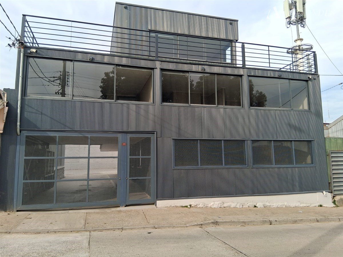 Oficina en Arriendo en Valparaíso, Av. Manuel Montt a pasos de U. Federico Sta Maria