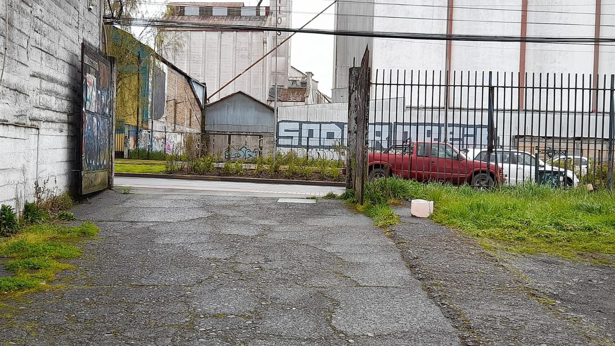 Osorno, Venta Bodega de 712m2 en Sitio de 1003m2 Zona Urbana