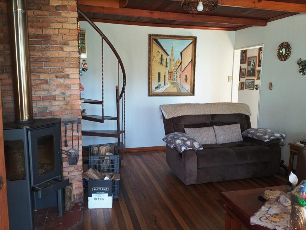 Living / Escalera