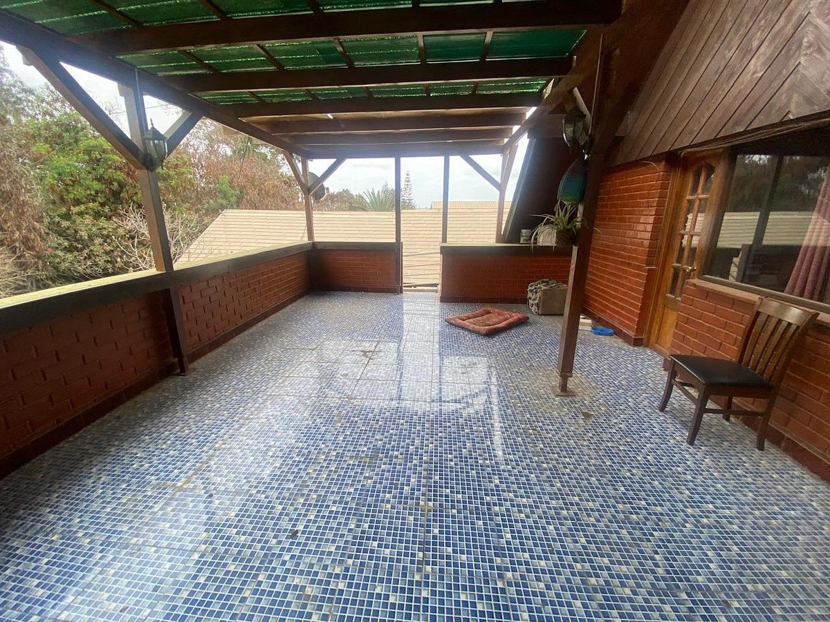 terraza planta alta, tiene acceso exterior