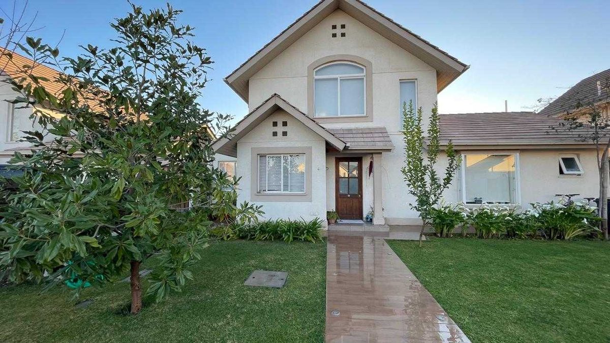 Casa en Venta en Buin, Venta casa condominio, 4 habitaciones, patio (65993)