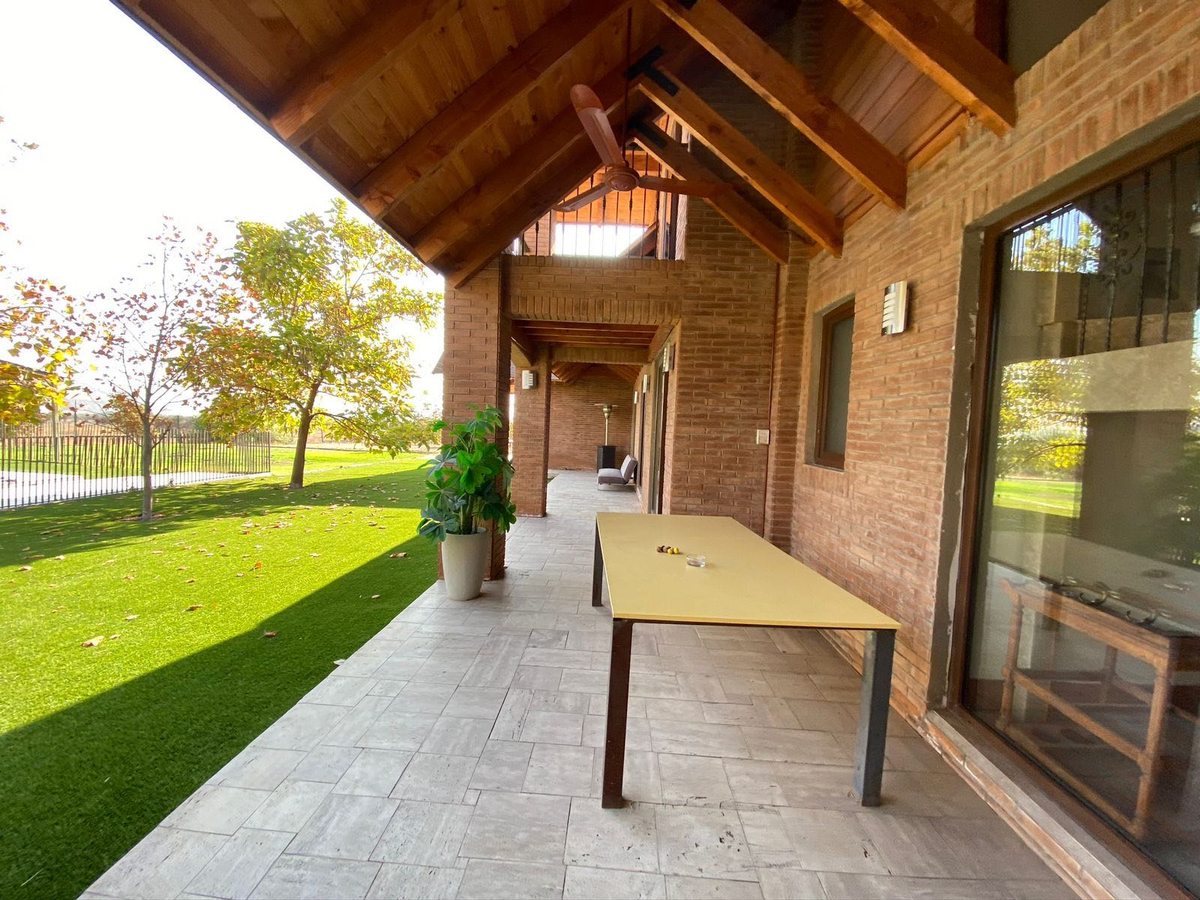Casa en Venta en Colina, Preciosa casa Hacienda 6d/5 baños piscina (170909)