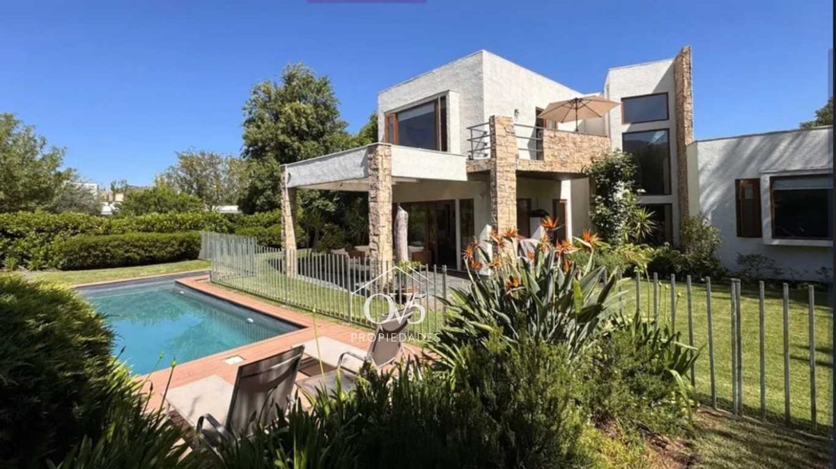 Casa en Venta en Colina, Casa en condominio con club de golf (152543)