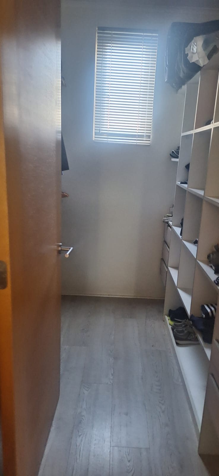 Walking Closet