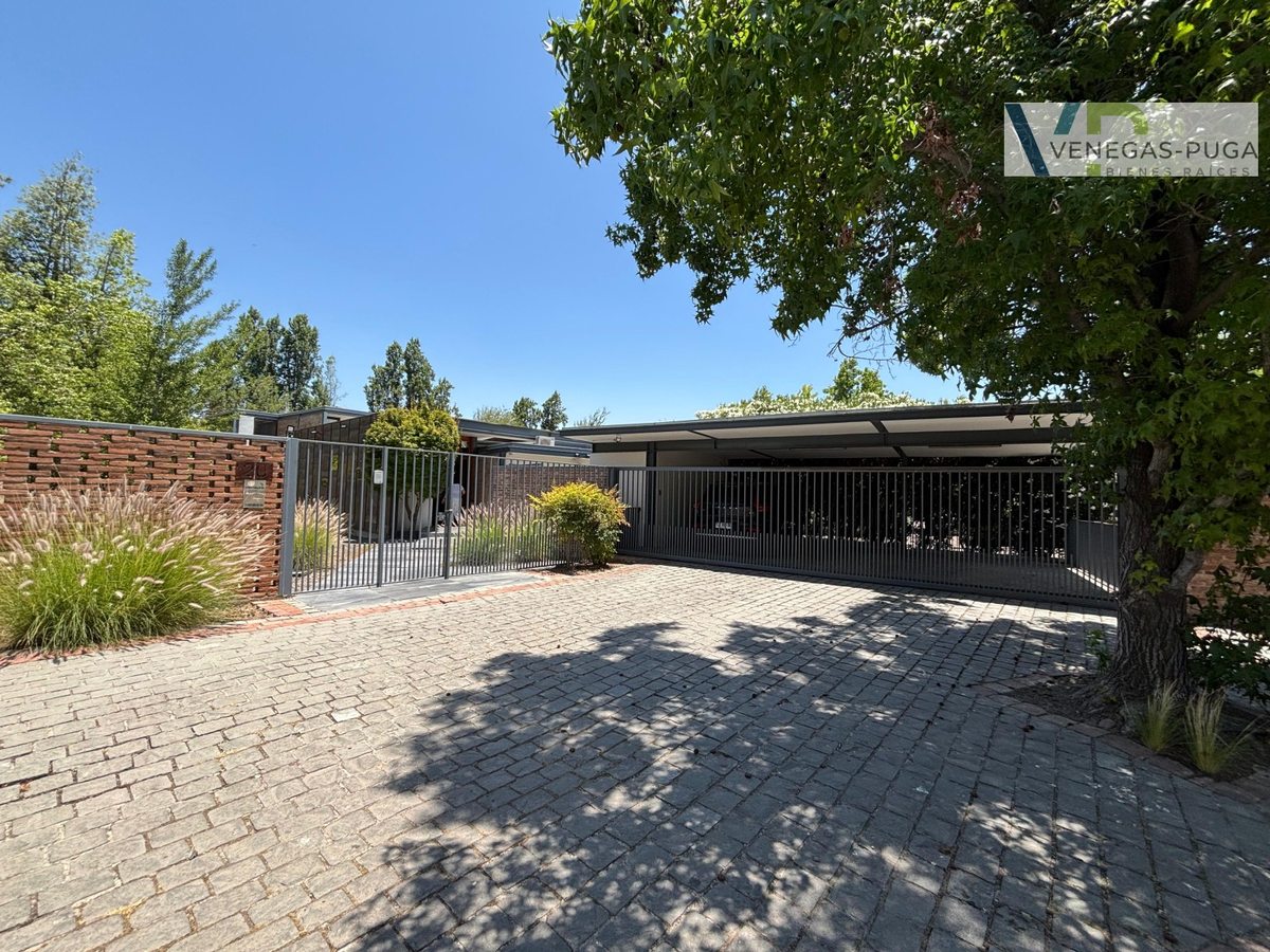 Casa en Venta en Colina, Condominio los algarrobos iva,