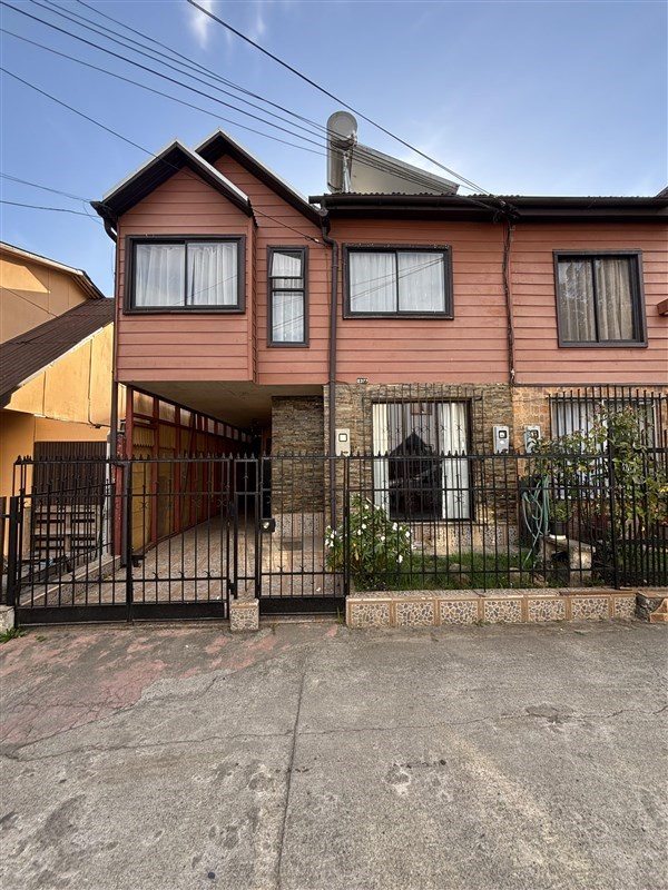 Casa en Venta en Concepción, Población Los Castaños, calle Per Abat. Laguna Lo Mendez