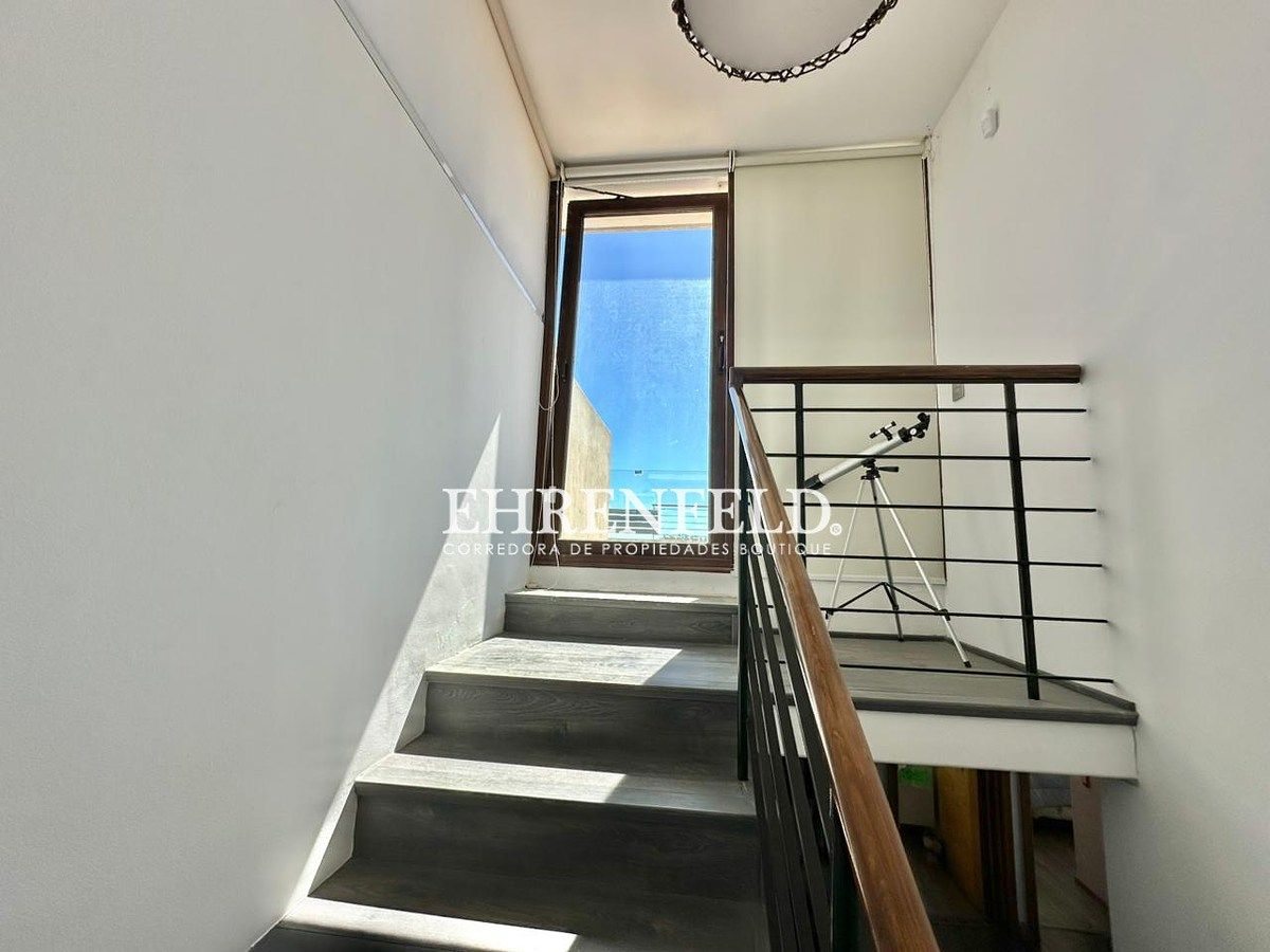 Escalera tercer piso.