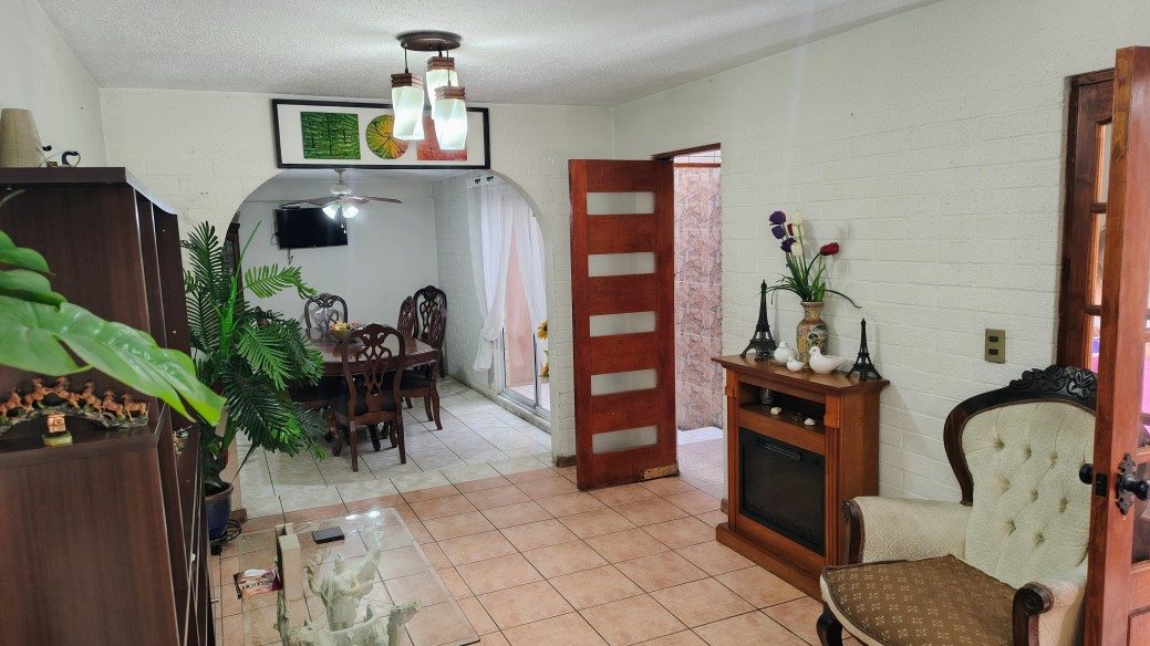 Casa en Venta en Estación Central, Av los pajaritos