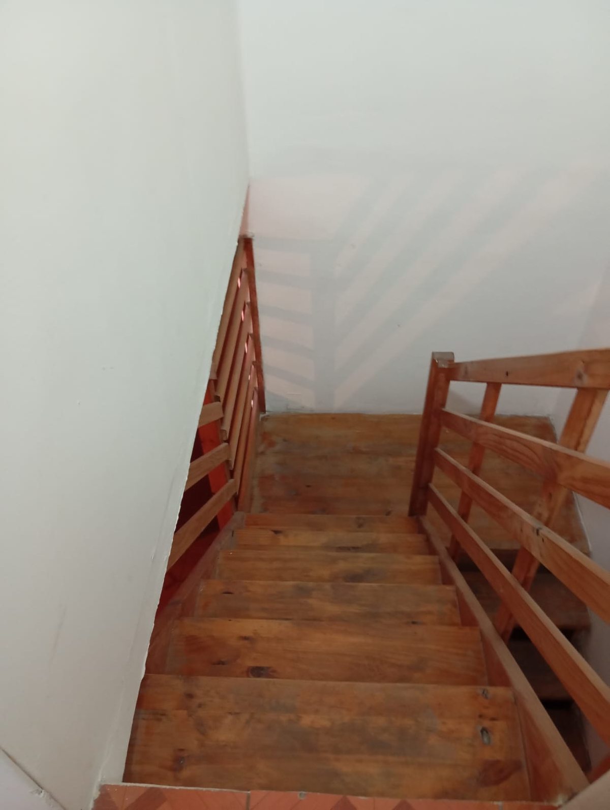 Escala al 2° piso