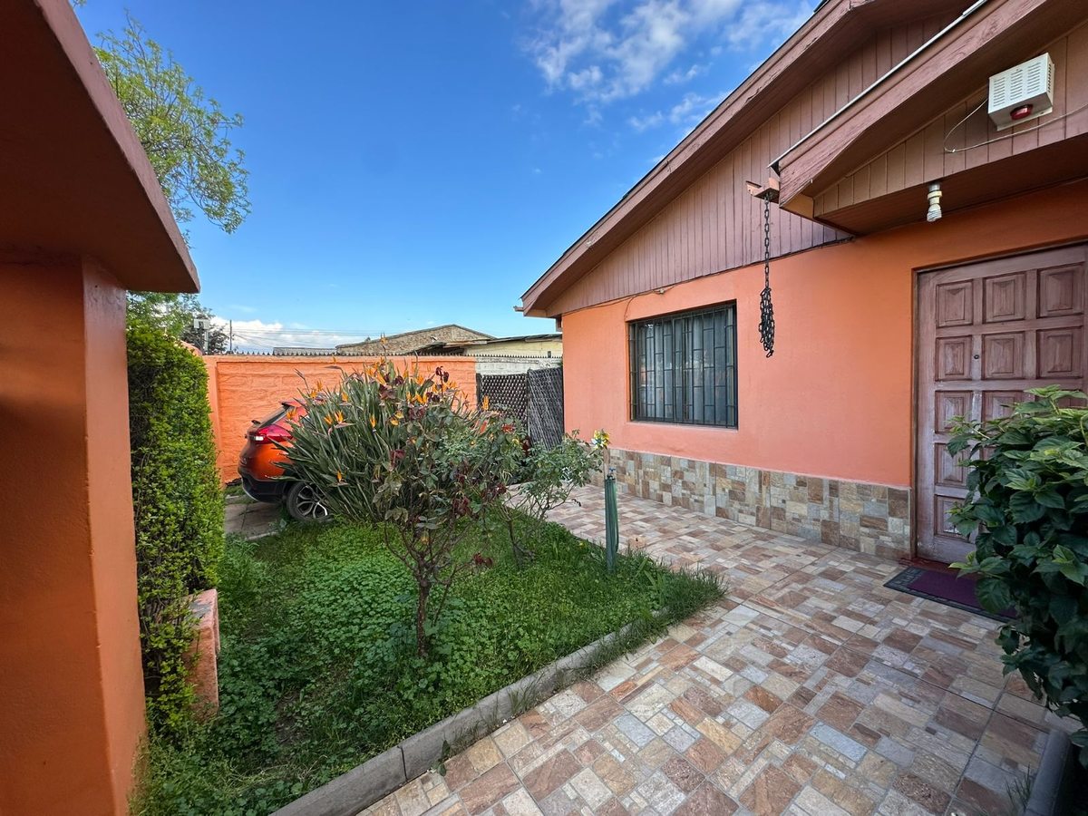 Casa en Venta en La Cisterna, Zürich Norte 0770, La Cisterna, Región Metropolitana de Santiago 7970000, Chile