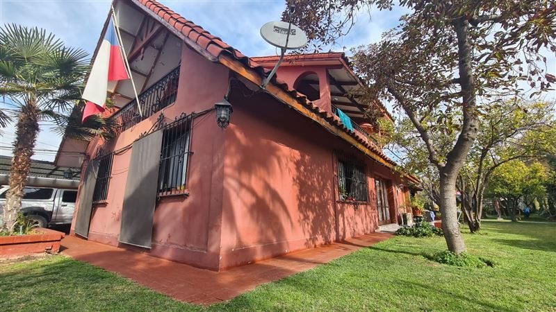 Casa en Venta en La Florida, calle Venezuela entre Rojas Magallanes y Enrique Olivares