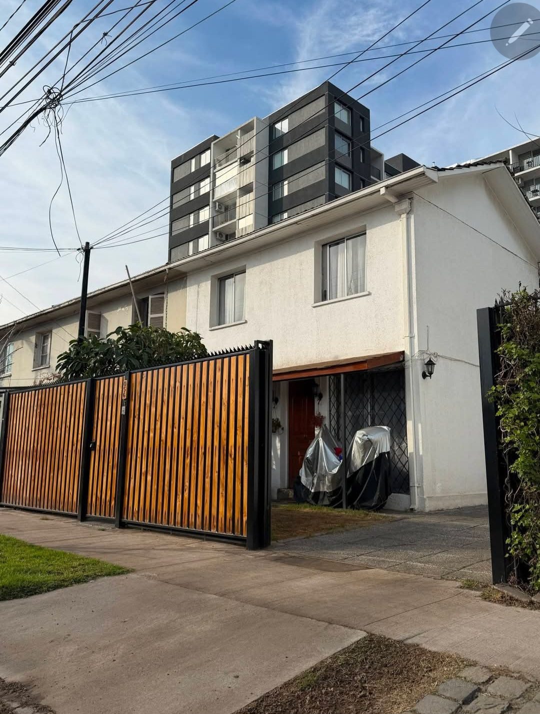 Se Vende Amplia Casa en la Florida R. Magallanes