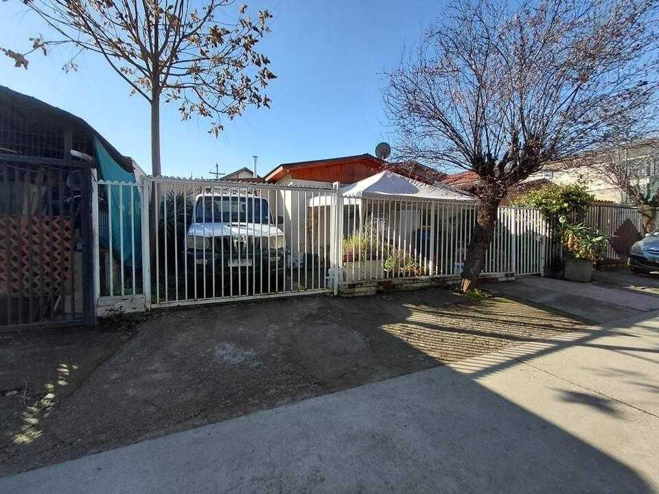 Casa en Venta en La Florida, Buena ubicación (172036)