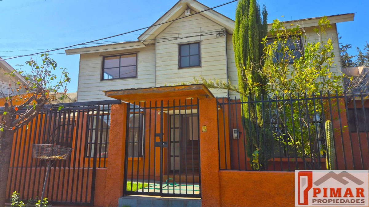 Casa en Venta en La Florida, Amplia y Luminosa Casa en Venta Jardín Alto (180966)
