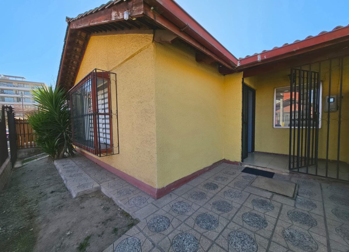 Casa en Venta en La Florida, Ciprés Cordillerano 9328, La Florida, Región Metropolitana de Santiago 8240000, Chile