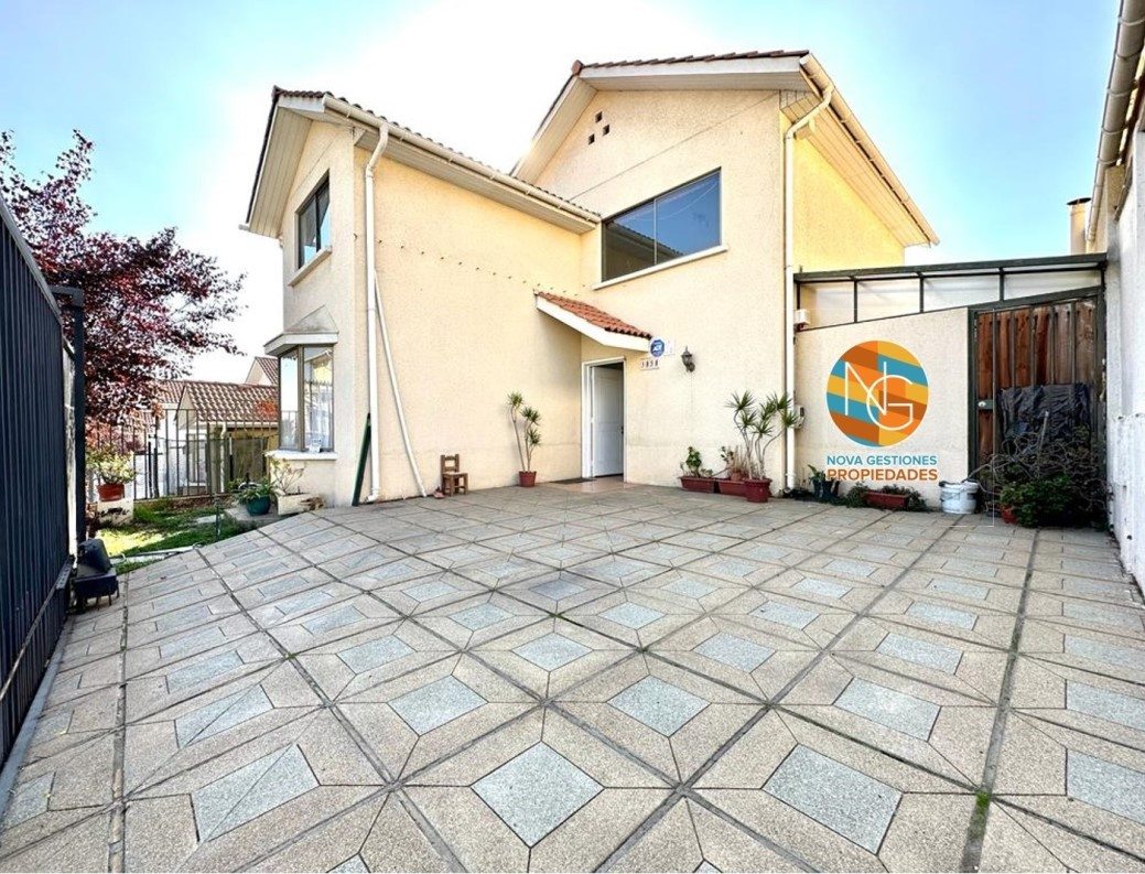 Casa en Venta en La Florida, Casa de 2 pisos, alto macul. 4d+3b
