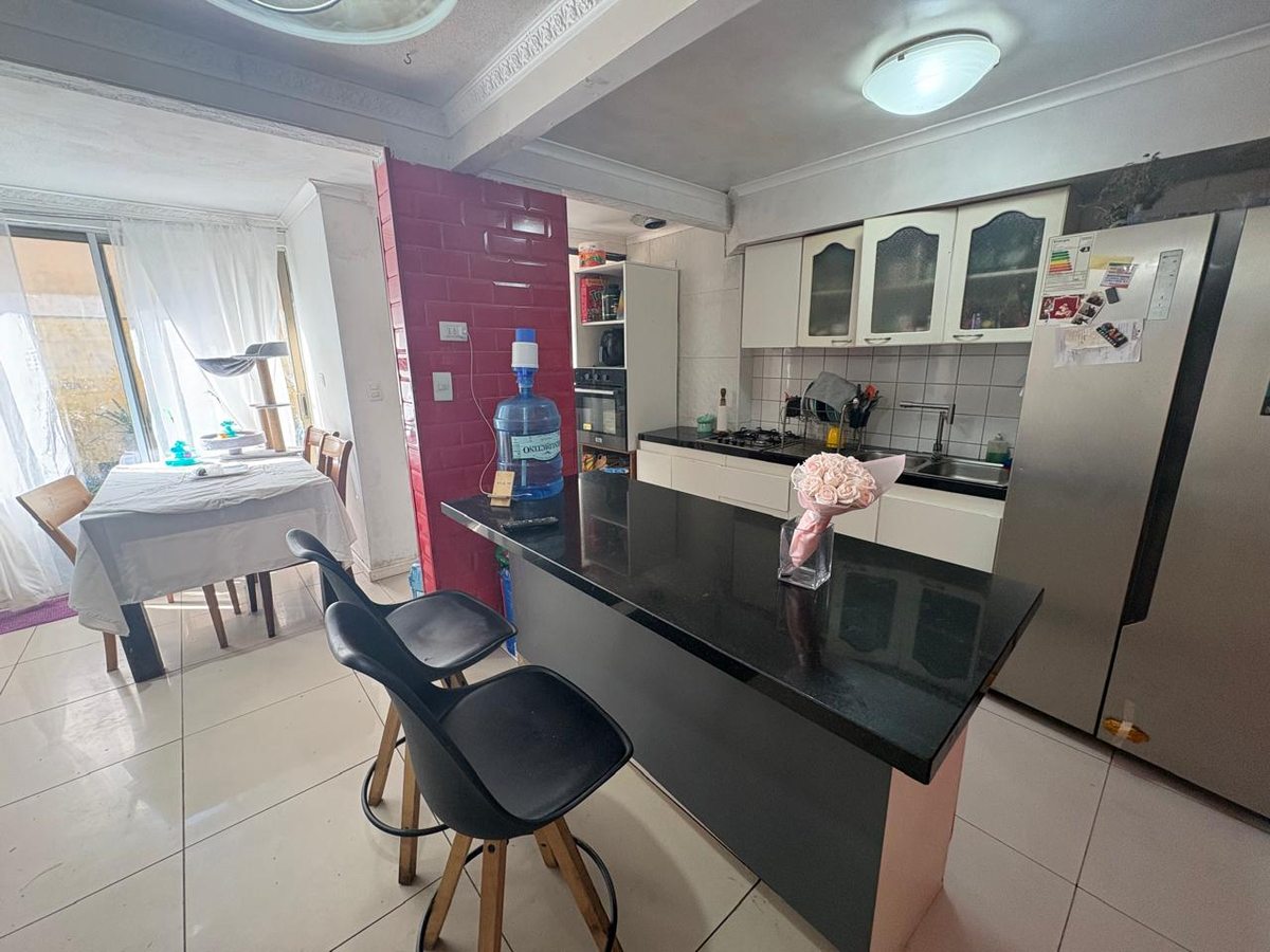 Casa en Venta en La Florida, Avenida Trinidad, La Florida, Región Metropolitana de Santiago 8240000, Chile