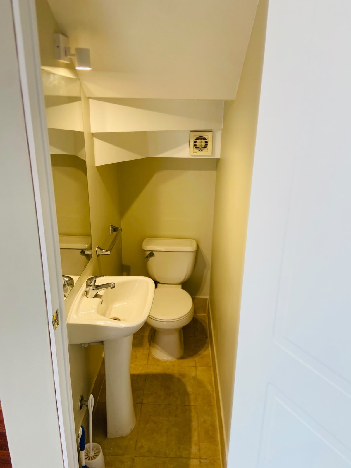 Baño visita piso 1°