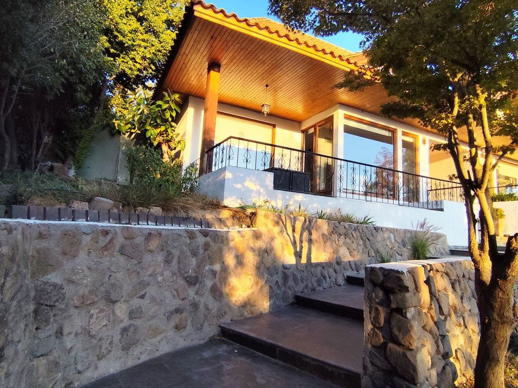 Casa en Venta en La Reina, Espectacular casa con vista panorámica reina alta