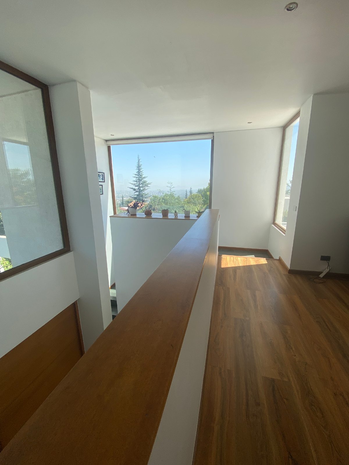 Pasillo acceso 2do piso