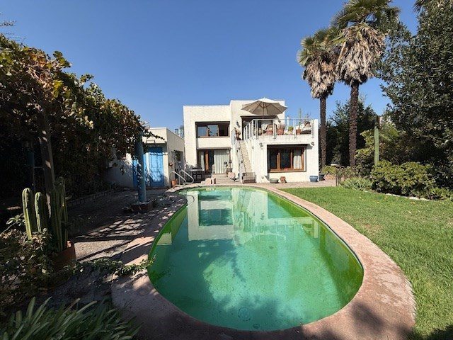 Casa en Venta en La Reina, Country club/The Grange. Vespucio/Bilbao. Los Grillos