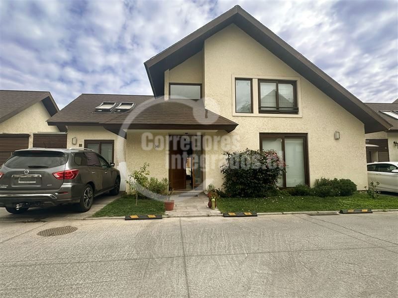 Casa en Venta en La Reina, Condominio Valenzuela Puelma / Reina Alta
