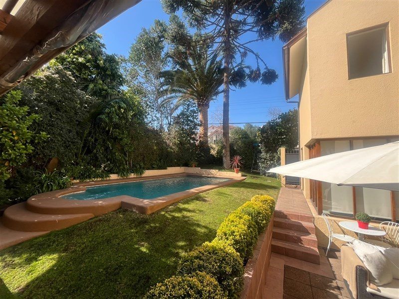 Casa en Venta en Las Condes, Carlos Peña Otaegui con Vital Apoquindo