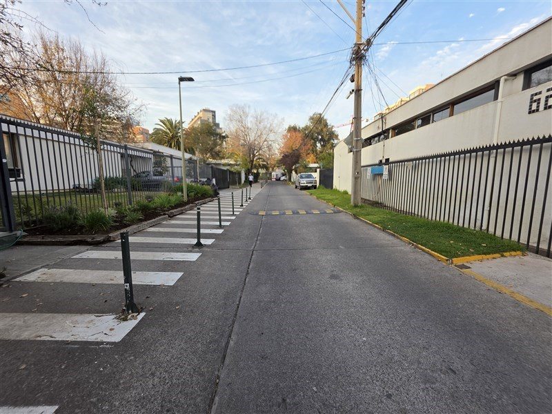 Casa en Venta en Las Condes, Los milagros cerca de mall apumanque