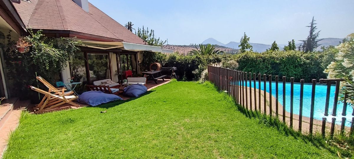 Casa en Venta en Las Condes, General Blanche 10100, Las Condes, Región Metropolitana de Santiago 7550000, Chile