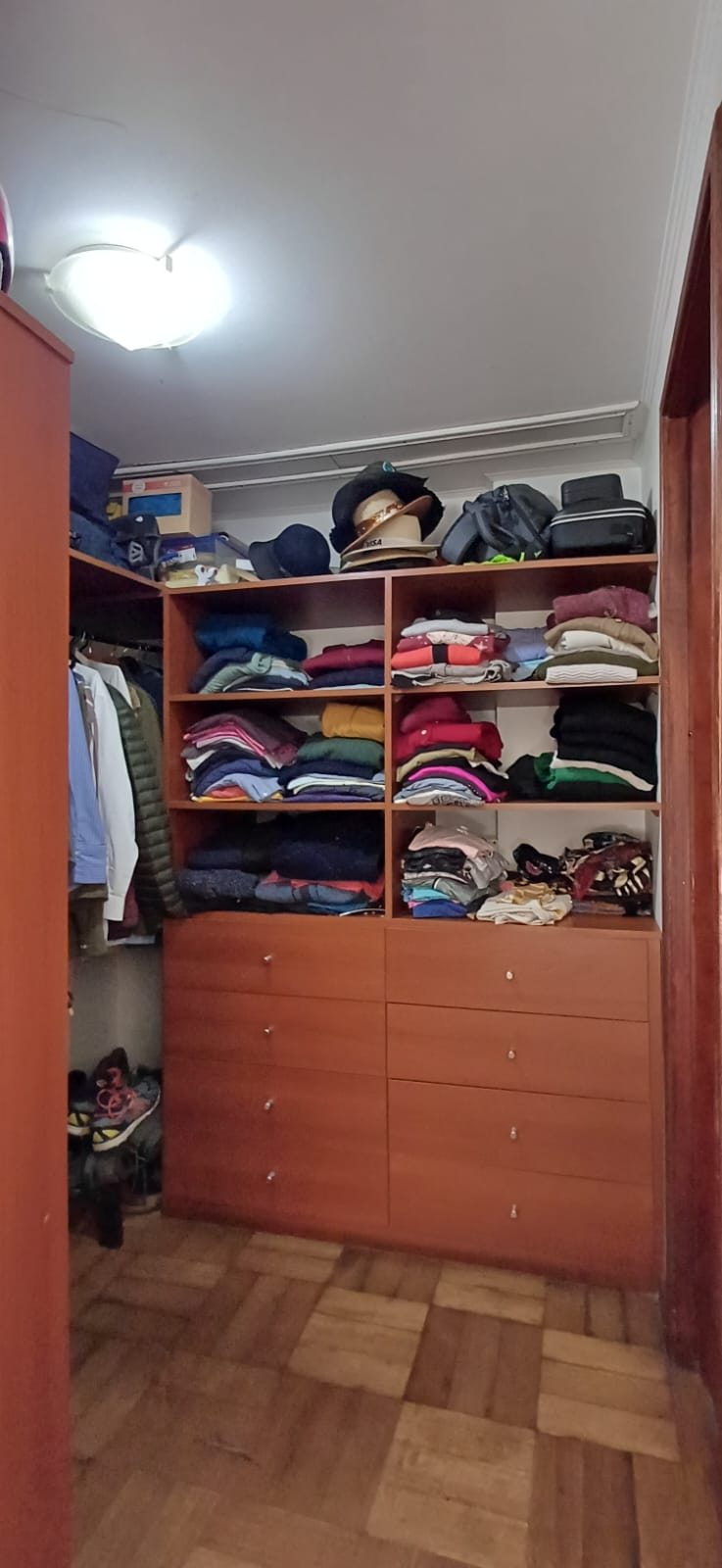Walking closet