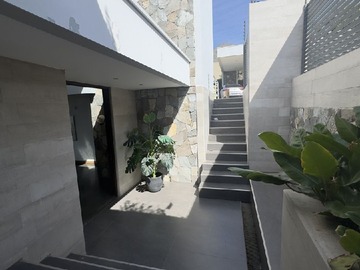 Acceso de entrada