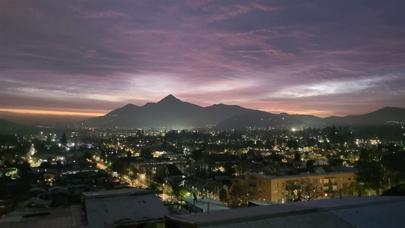 Casa en Venta en Lo Barnechea, Casa Cerro 18 Norte, Lo Barnechea - 4 dormitorios, 1 baño, gran terraza con vista a la comuna