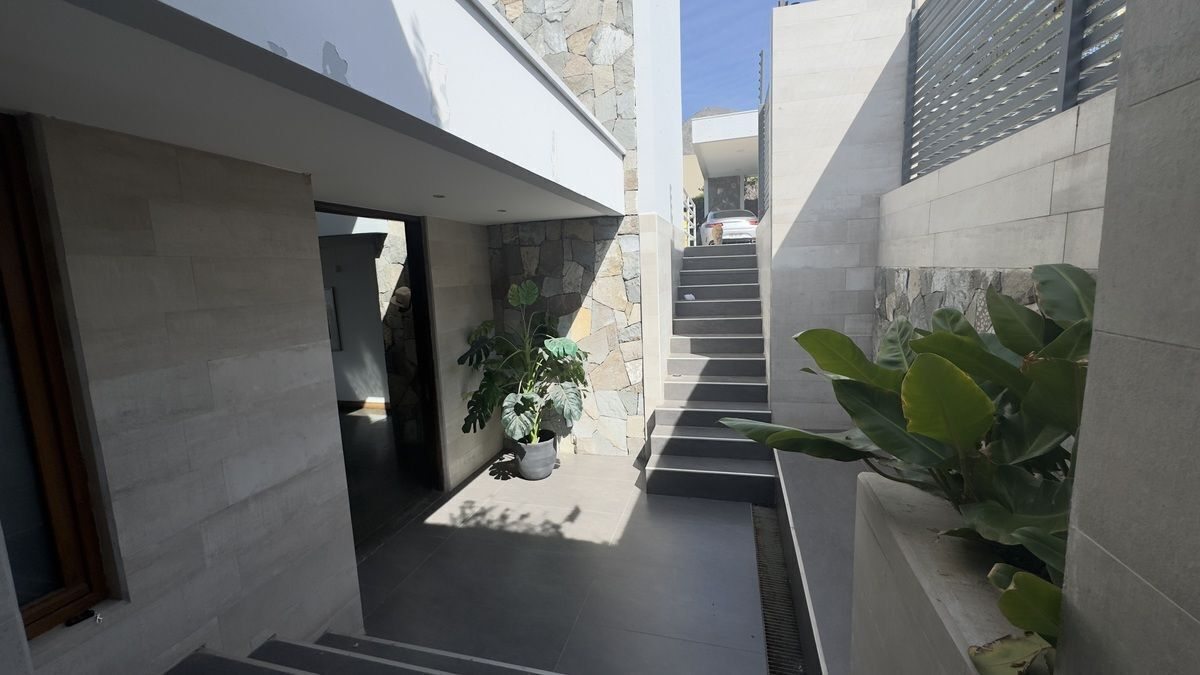 Acceso de entrada