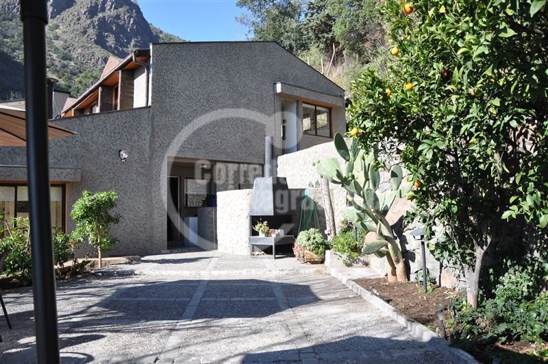 Casa en Venta en Lo Barnechea, Camino Huallalolen / Camino El Cajon