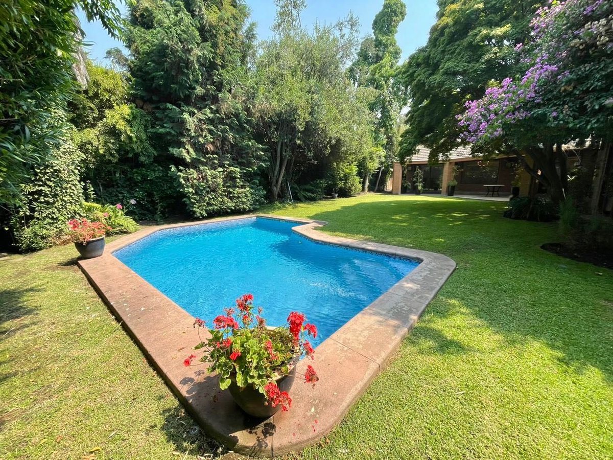 Casa en Venta en Lo Barnechea, Casa 6d 6b jardín piscina av dehesa/el rodeo! (136507)