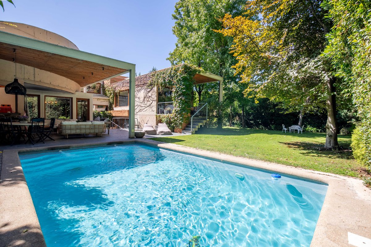 Casa en Venta en Lo Barnechea, Casa en Santuario del Valle con Piscina (165648)