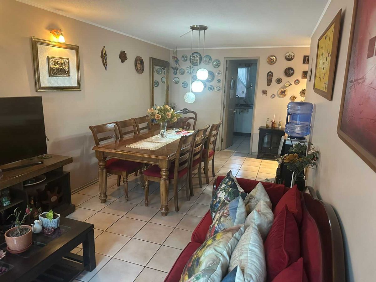Casa en Venta en Maipú, Conectividad y Estilo en Cada Rincón (158651)