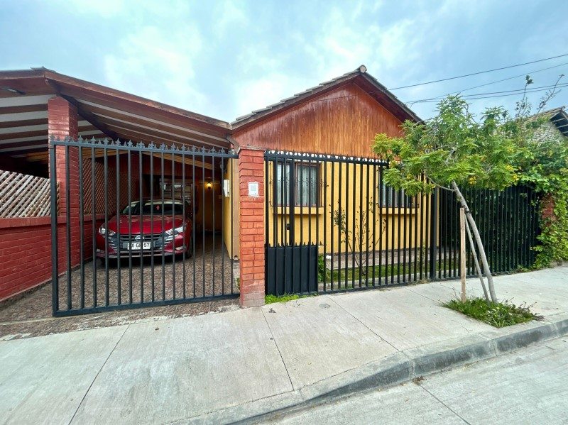 Casa en Venta en Maipú, El helecho norte con avenida parque central