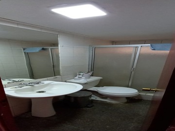 BAÑO CON SHAWERDOOR